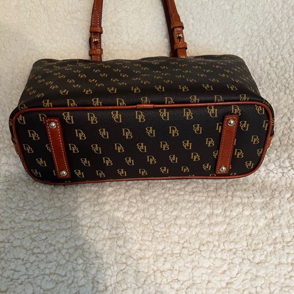 Dooney and Bourke tote - Picture 3 of 9